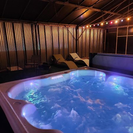Gite De Charme Proche Loire A Velo Avec Jacuzzi Privatif Savonnières 外观 照片